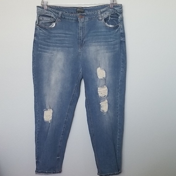 Forever 21 plus NWT size 18 denim ankle pants - Picture 1 of 10